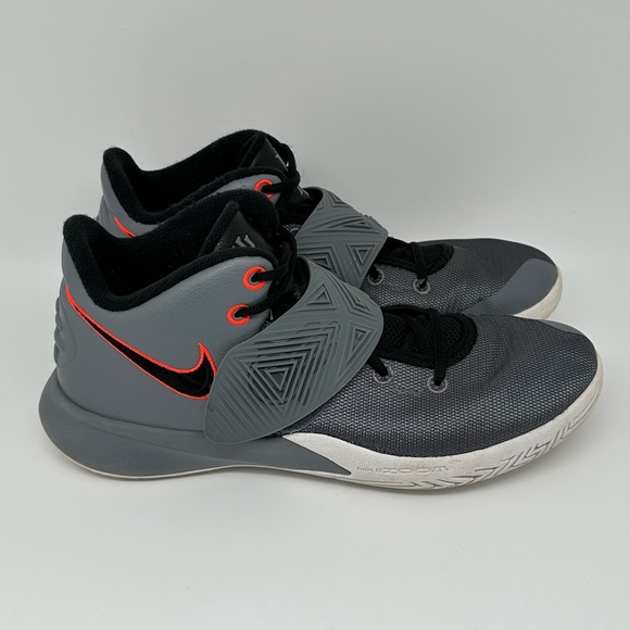 Nike Kyrie Flytrap 3 Cool Gray\u200e Basketball Shoes Men's Sz 10